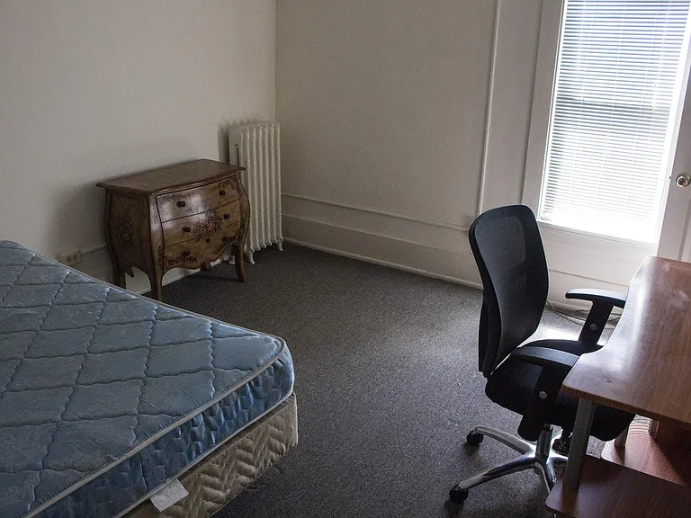 210 Williams St #3 — Photo 4