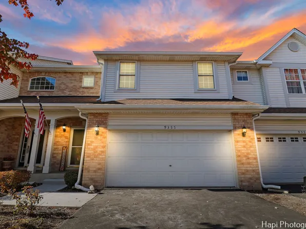 9355 Waterfall Glen Blvd, Darien, IL 60561