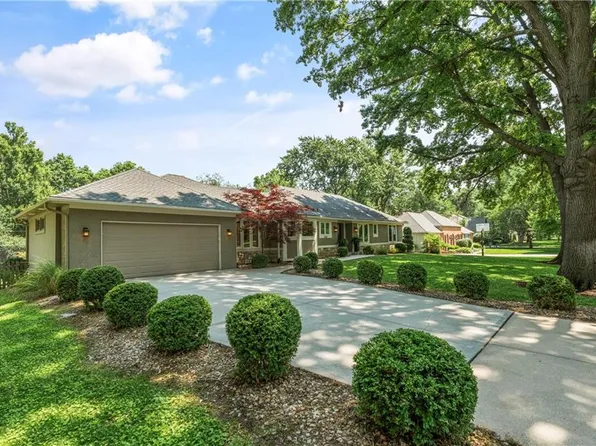 3412 W 93rd St, Leawood, KS 66206