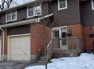 19 W Macpherson Ave #28, Kingston, ON K7M 6W4