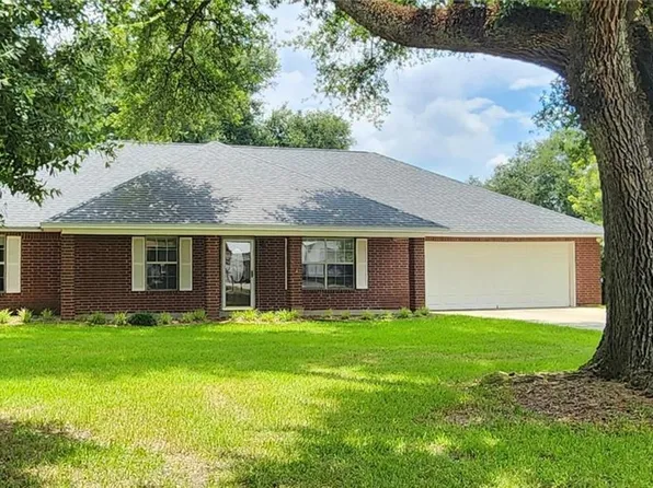 220 N 11th St, Kinder, LA 70648