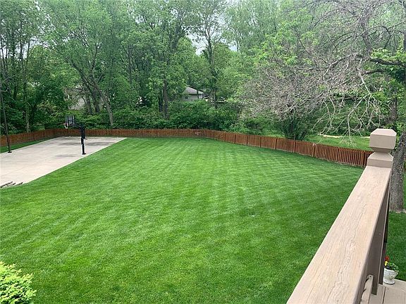 5th image of 2101 Green Meadows Ct