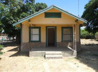 738 W Pioneer Ave, Porterville, CA 93257
