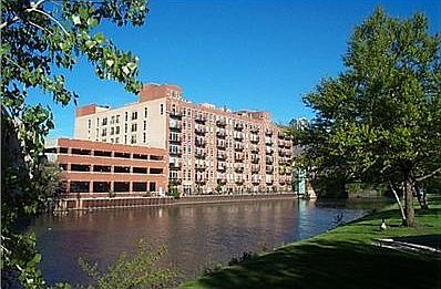 1st image of 550 N Kingsbury St APT 314
