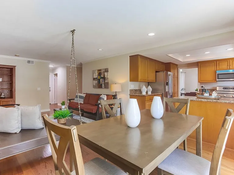 10730 Carillon Ct — Photo 17