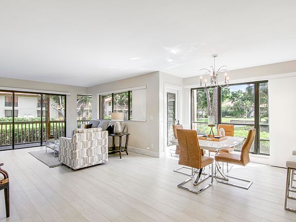 3rd image of 512 Brackenwood Pl