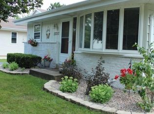 13717 W Prospect Dr, New Berlin, WI 53151