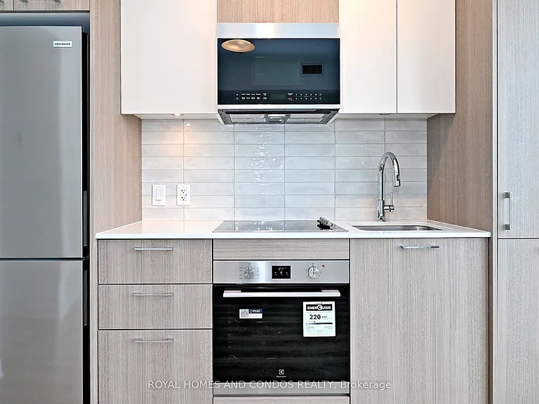 10 Oak St #1510 — Photo 16