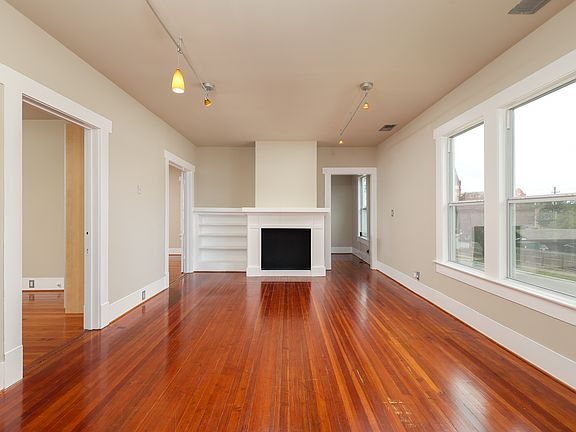 3rd image of 132 Perry Ct #2
