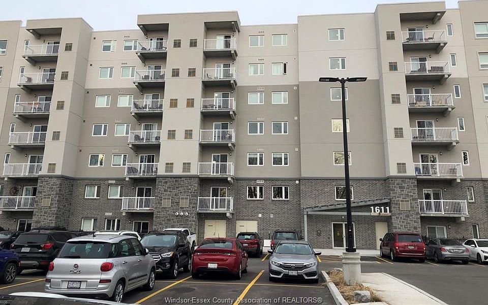 1st image of 1611 Banwell Rd #214