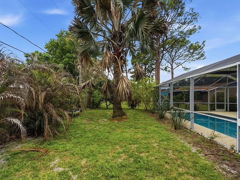 1707 SE Manth Ln — Photo 28