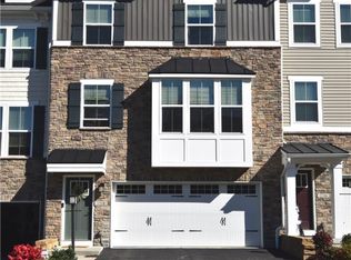 1218 Clear Springs Dr, Canonsburg, PA 15317