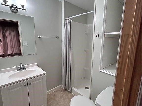 5th image of 2876 McKoon Ave