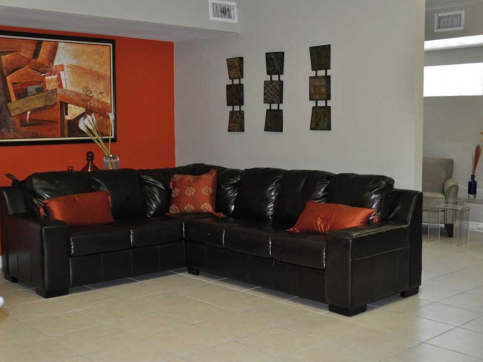 1st image of 4061 N Dixie Hwy APT 4