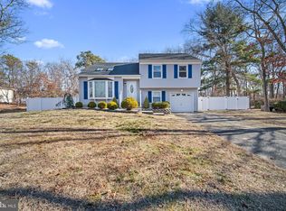 12 6th St, Barnegat, NJ 08005