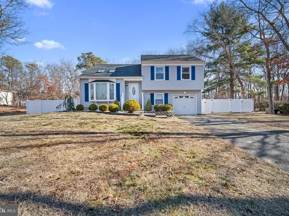 12 6th St, Barnegat, NJ 08005
