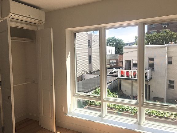 4th image of 2613 21st St #3