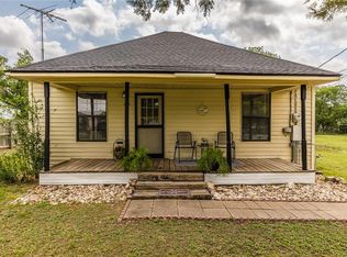 175 N Avenue L, Crawford, TX 76638