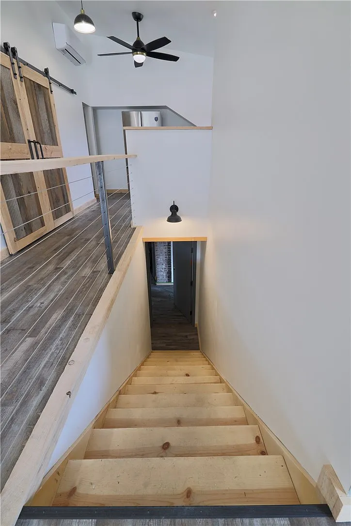 Studio, 632 sqft, $1,100 — Photo 3