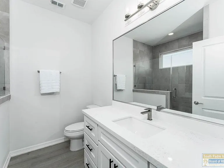 18 N Bay Hill Dr — Photo 23