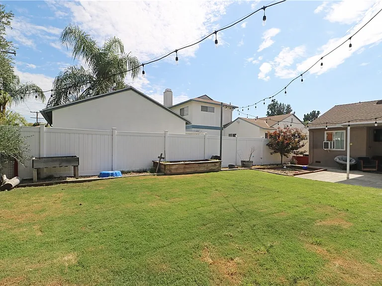 412 Catalpa Ave — Photo 24
