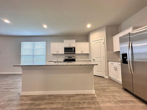 4th image of 8916 Boulder Oak Blvd