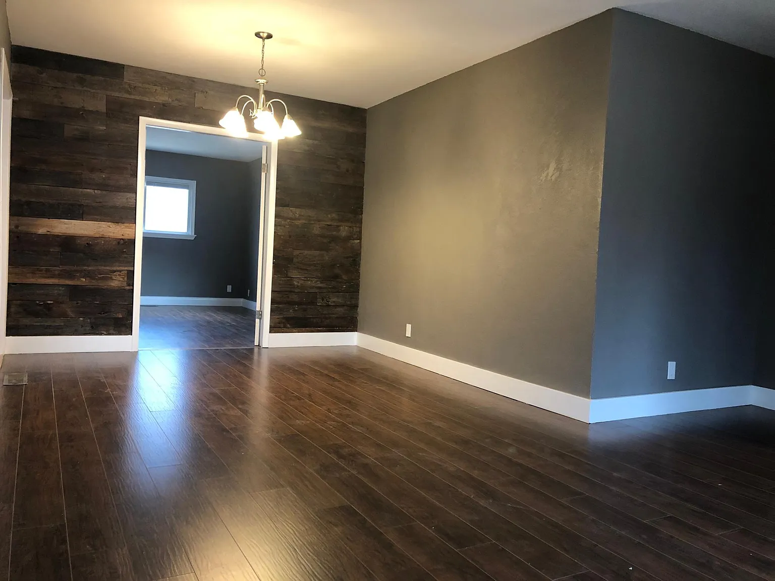 2 bed, 1068 sqft, $1,300 — Photo 2