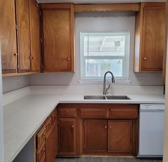 1729 Sunset St — Photo 12