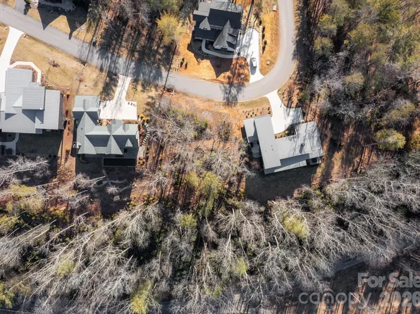 161 Riverbend Forest Dr #9, Asheville, NC 28805