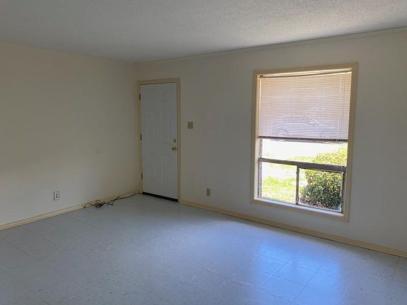 2nd image of 141 Starlin Dr #114
