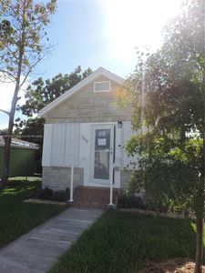 1242 NW 42nd St, Miami, FL, 33142