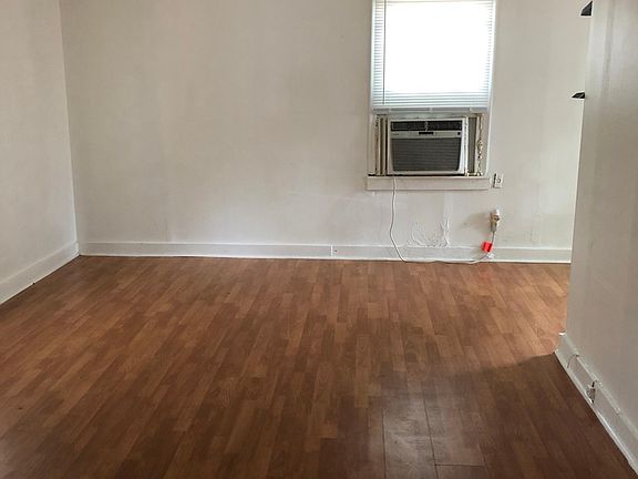 2nd image of 1711 Sailors St
