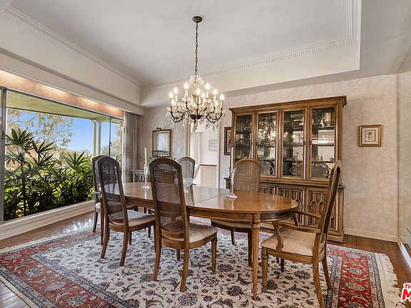 4th image of 2241 Duxbury Cir