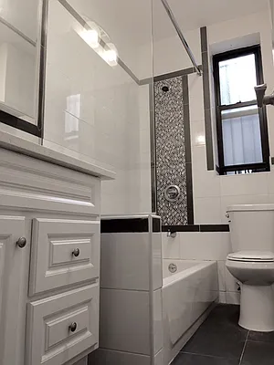 Rented by Quest Realty Sunnyside Corp | media 7