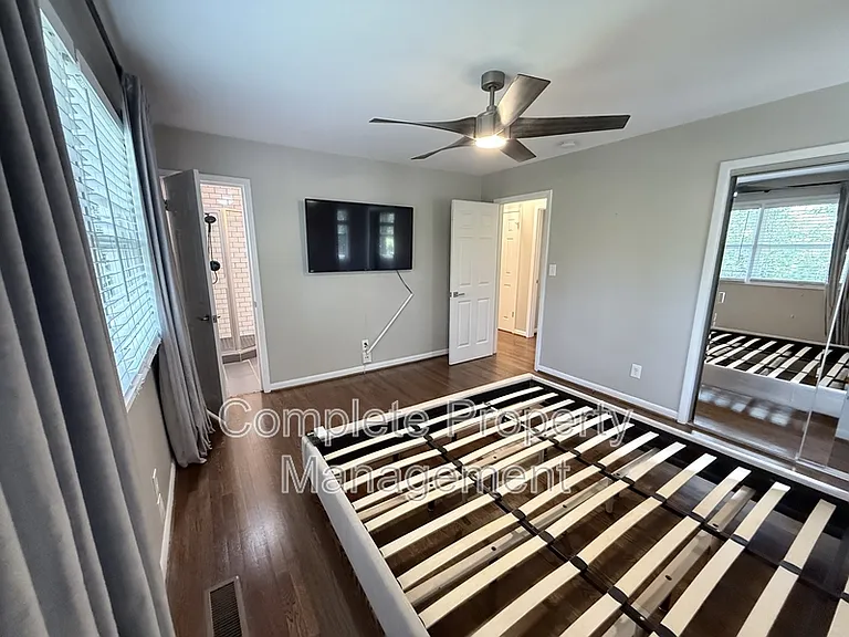 3153 Woodhaven Dr — Photo 19