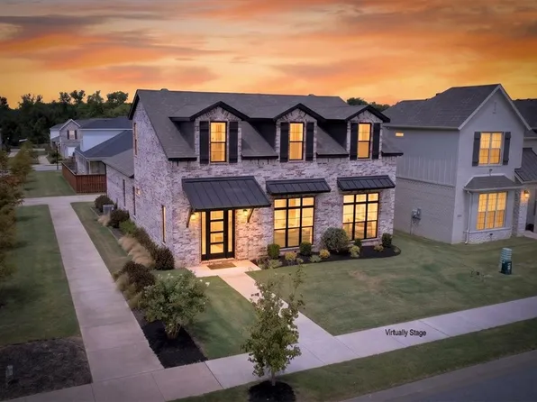 6206 SW Luna Ln, Bentonville, AR 72713