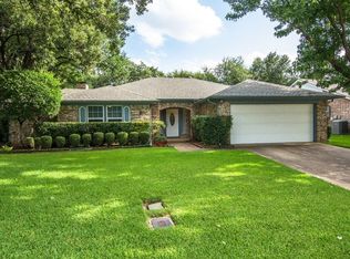 129 Marseille Dr, Hurst, TX 76054