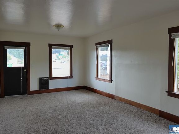 2nd image of 622 S Race St