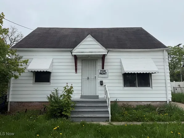 17002 Ridgeton Dr, Cleveland, OH 44128