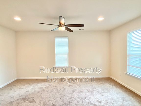 4th image of 121 Williamson Park Ln