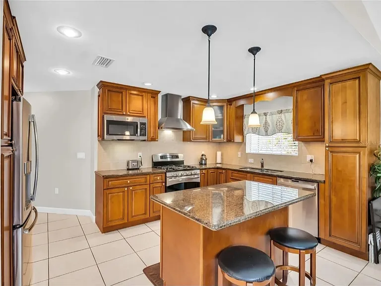 1070 S Pointe Alexis Dr — Photo 9