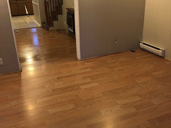 3rd image of 223 Summer St