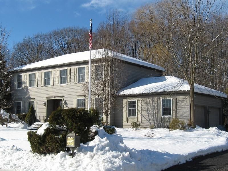 1st image of 76 N Colonial Dr