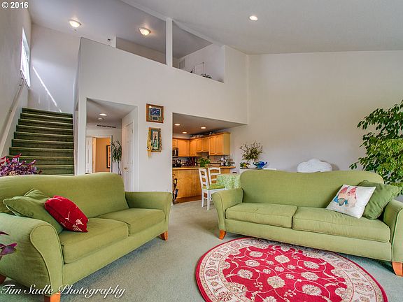 3rd image of 2721 NE 96th Way