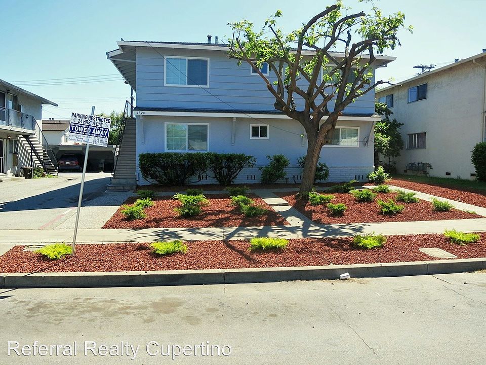 1st image of 1674 Ontario Dr APT 2