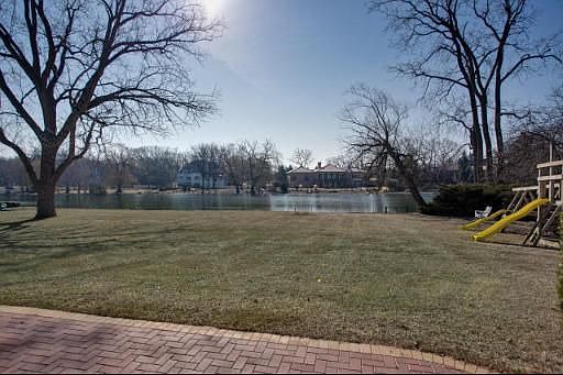 3rd image of 21 Royal Vale Dr