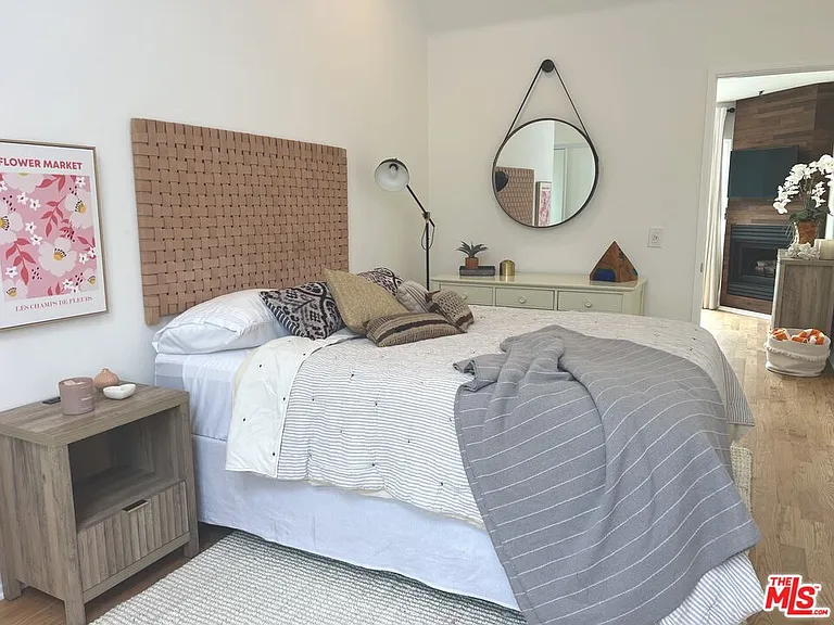 25366 Malibu Rd #2 — Photo 13