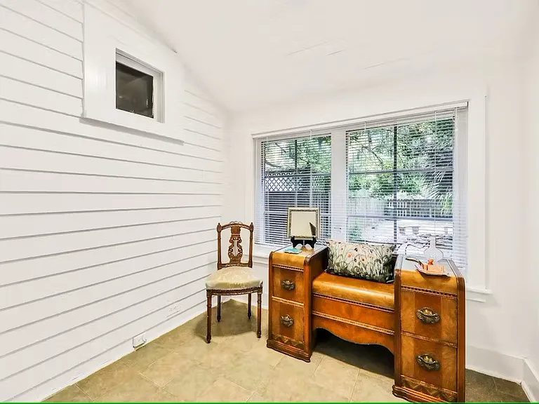 11 Myrtle Ave — Photo 20