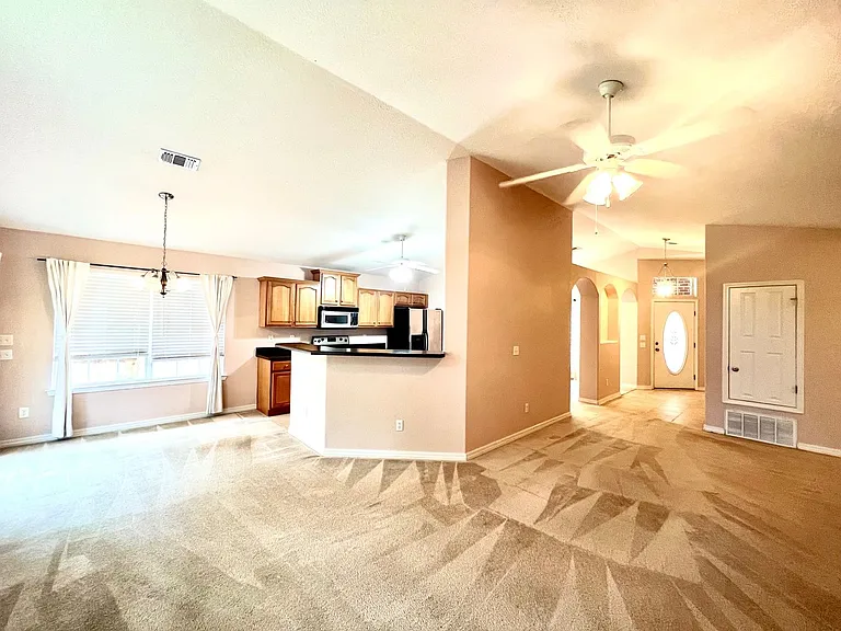 5884 Grotto Ave — Photo 8