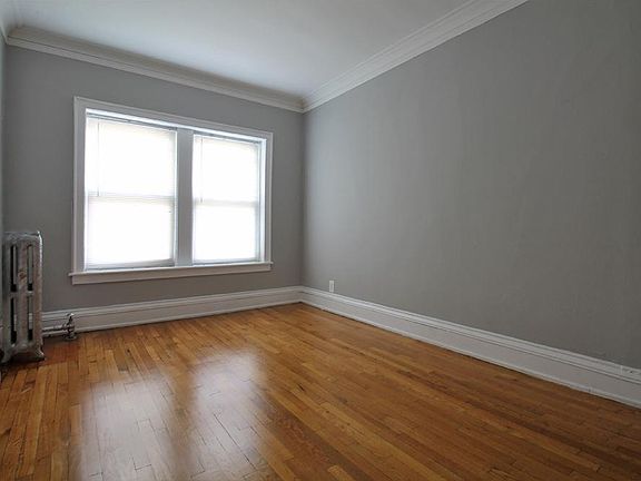 2nd image of 136 S Harvey Ave APT 2